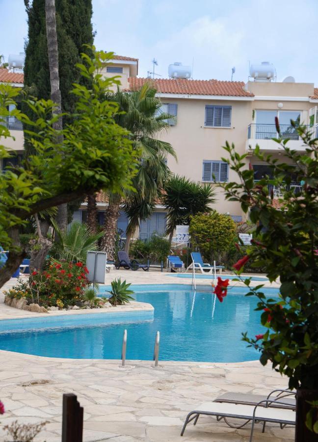Rachel Suite By The Pool Paphos Exterior foto